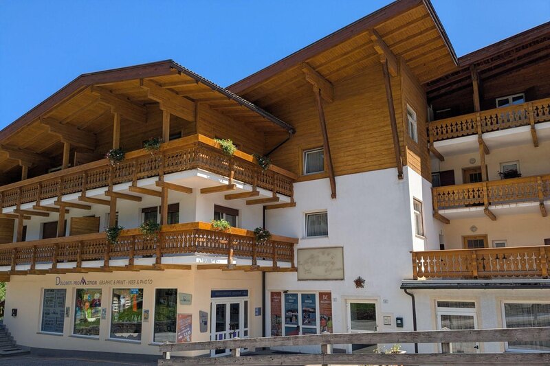 PEZZEI GIULIA - APPARTAMENTI LELLA 2